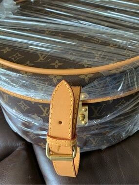 Louis Vuitton Monogram Round Hat Case in Brown and Vachetta